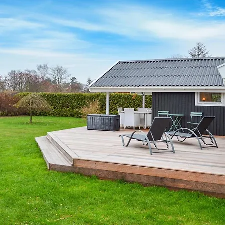 Awesome In W/ 3 Bedrooms Hébergement de vacances
