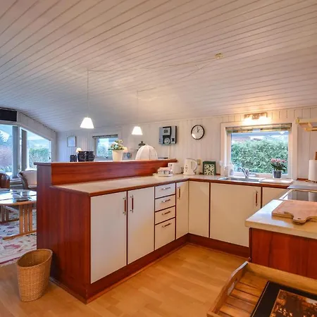 Awesome In W/ 3 Bedrooms Hébergement de vacances Skælskør